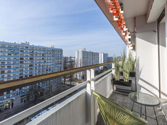 4 DE GAULLE