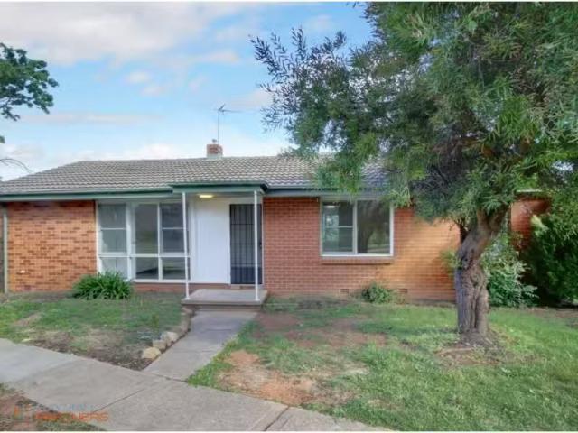 4 Deloraine Street, Lyons House for rent Listed by Jessica Pu.