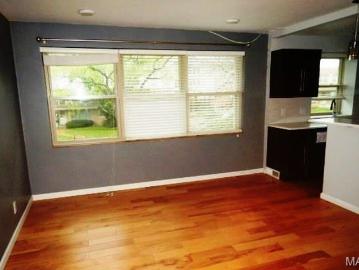4 Delcrest Ct, Unit 201, University City, MO 63124 | MLS #26022