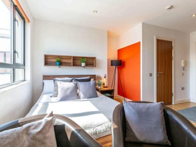 4 Dighton Street, Bristol BS2 Studio to rent £1,382 pcm £319 pw