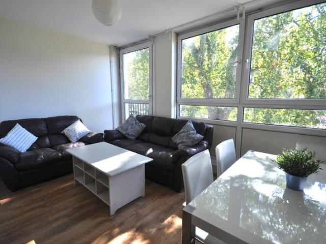 4 Double Room with Big Living Room mins to UCL