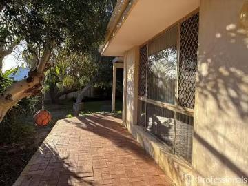 4 Drenthe Place, Mahomets Flats, WA 6530