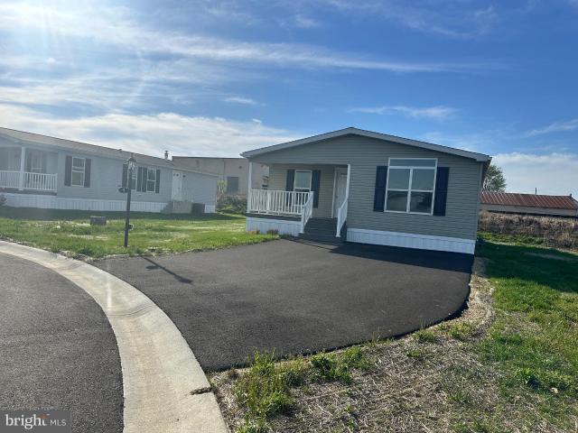 4 Evergreen Aly, Palmyra, PA 17078 | MLS #PALN2027