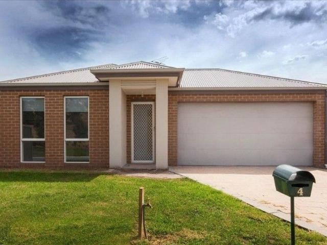4 Elderberry Way, Pakenham, VIC 3810