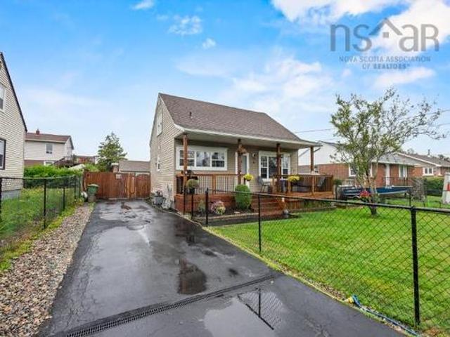 4 Elmdale Crescent, Leiblin Park, NS, B3R 2G5 house for sale | Listing ID 202619 | Royal LePage