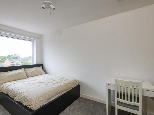 4 En Suite Bedroom House Share. 4 bed house share to rent £750 pcm £173 pw