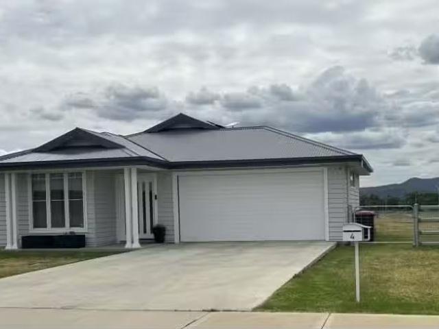 4 Fairymartin Lane, TAMWORTH House for rent Listed by Wendy S.