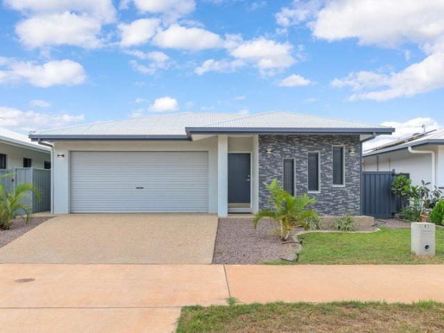4 FAMILY BEDROOMS! 3 BATHROOMS! STUDIO WITH KITCHENETTE + $450/WK RENT! SOLAR EFFICIENT! MODERN KITCHEN! COVERED VERANDAH! PRIVATE YARD! NEWLY BUILT!