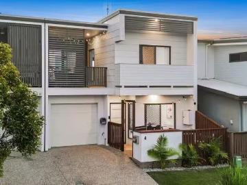 4 Farley Street, Baringa, QLD 4551