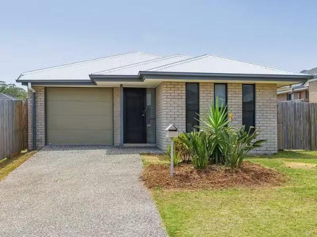 4 Ferngrove Street, PIMPAMA, QLD 4209 House for Rent