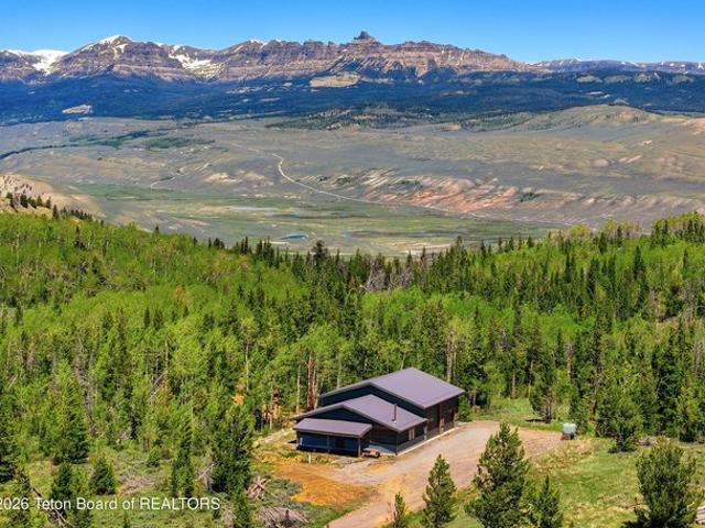 4 Fir Rd, Dubois, WY 82513