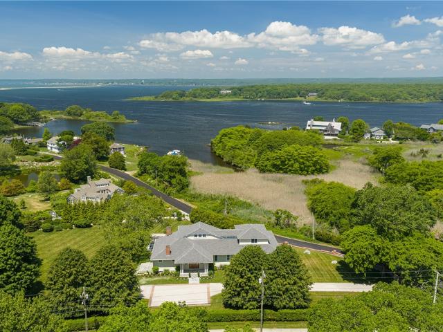 4 Foster Cove Road