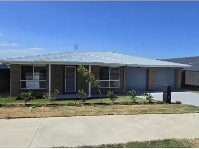 4 Formation Street, GILLIESTON HEIGHTS House for rent Listed.