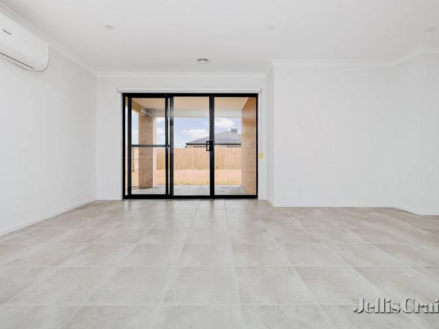 4 Guernsey Court, Sebastopol, Melbourne