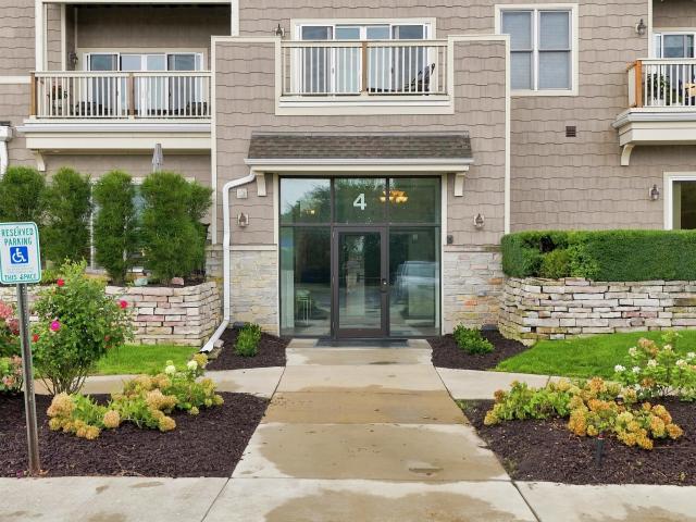 4 Gaslight Dr, Unit 307