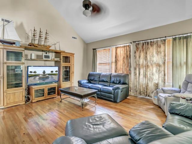 4 Garth Drive