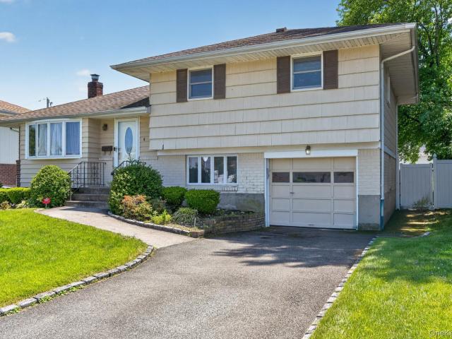 4 Gates Avenue