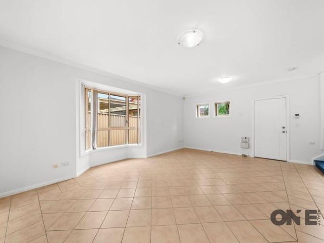 #4 GENEROUS SIZED BEDROOM #SECURE PARKING #LOCATION