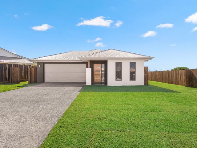 4 Golf View Drive, CORAL COVE, QLD 4670