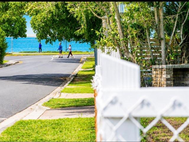 4 Grattan Terrace, Wynnum wide frontage corner block