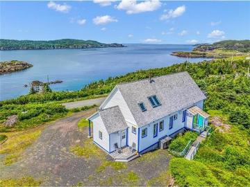 4 Green Cove Road, Herring Neck/Pikes Arm, NL, A0G 2R0 Luxury House for sale | Listing ID 1296 | Royal LePage Carriage Trade Luxury Properties