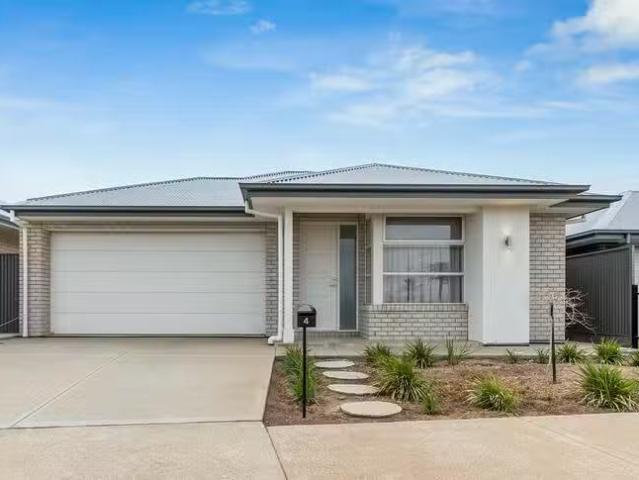 4 Grevillea Parade, Riverlea Park, SA 5120