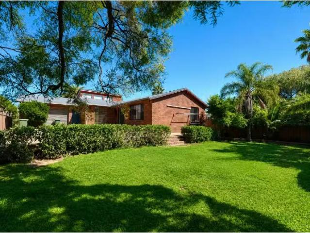 4 Haley Avenue, Narrabri House for rent Listed by Samantha Go.