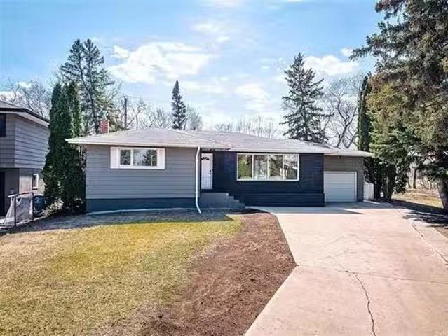 4 Halkirk Bay, Winnipeg, MB, R2K 2V7 house for sale Listing.