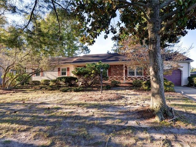 4 Hamilton CIR