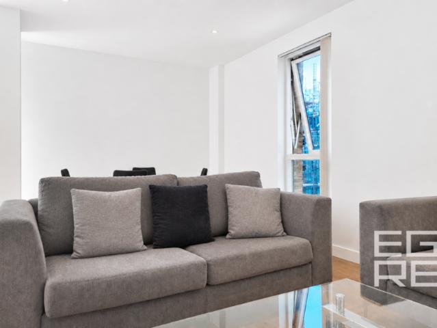 4 Hand Axe Yard, Kings Cross WC1X 2 bed apartment to rent £4,300 pcm £992 pw