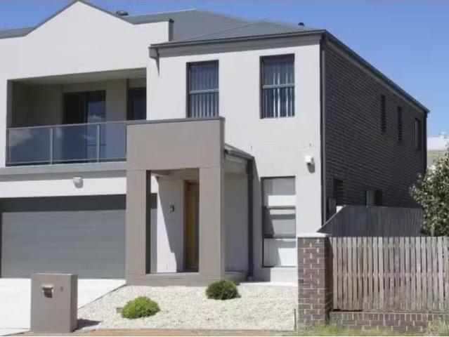 4 Haven Street, Harrison Townhouse for rent Listed by Ankush.
