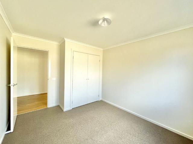 4 Hayes Road Newborough VIC