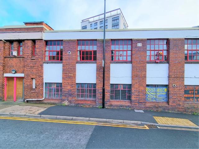 4 Henwick Road, Worcester Studio to rent £725 pcm £167 pw