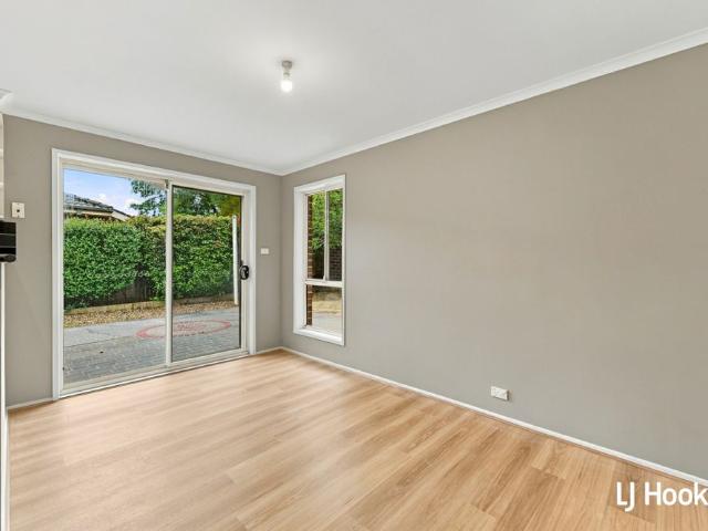 4 Hobday Place, Dunlop ACT, Belconnen
