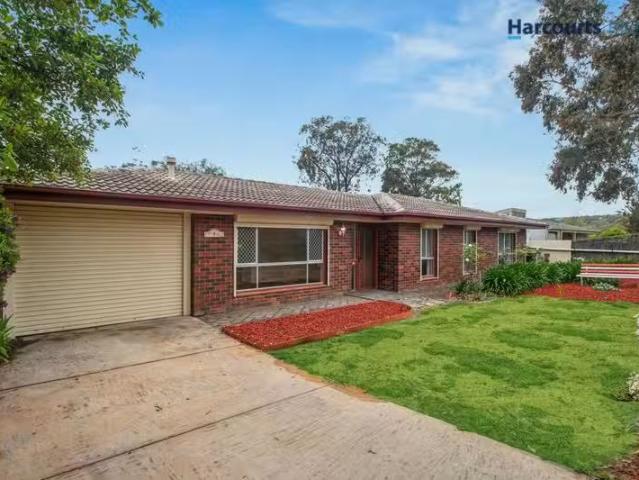 4 Horn Drive, HAPPY VALLEY, SA 5159 House for Rent