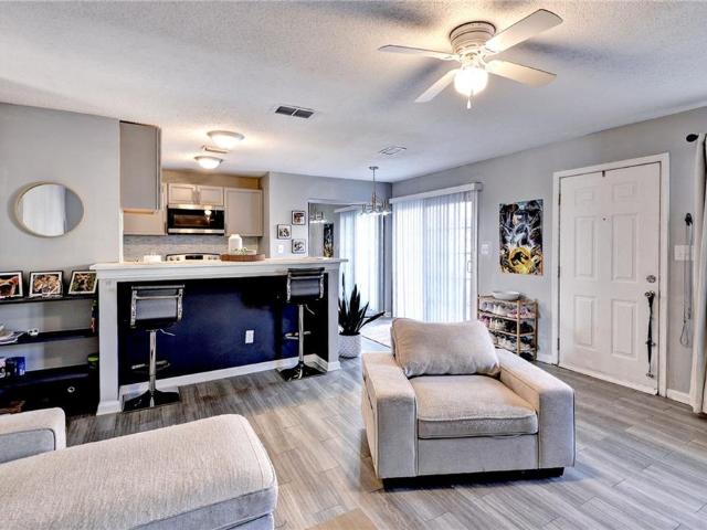 4 Inlandview DR # A