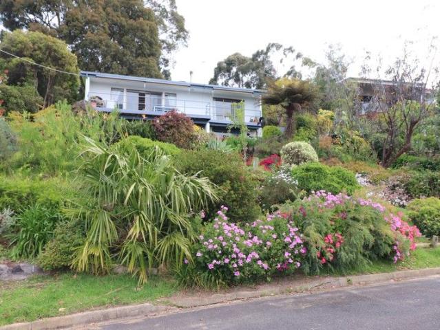 4 Inlet View Court