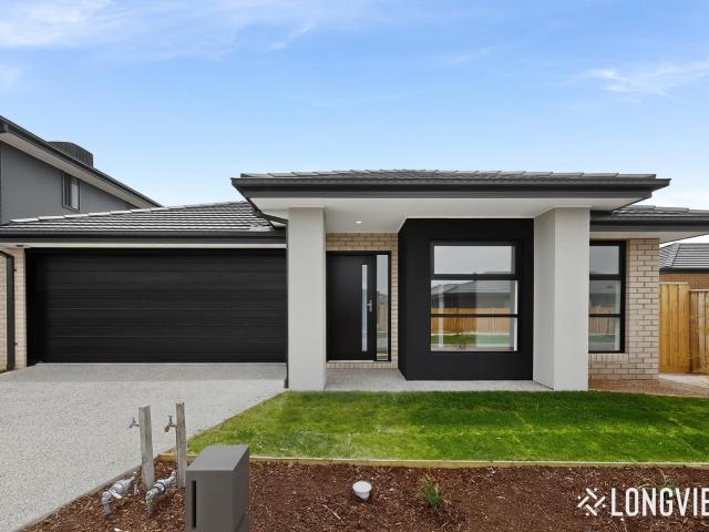 4 jackeroo street, manor lakes, vic, 3024