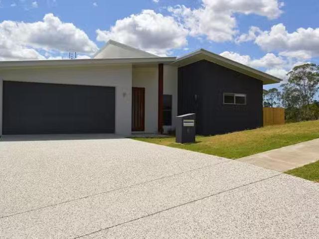 4 Jarrah Way, Landsborough, QLD 4550