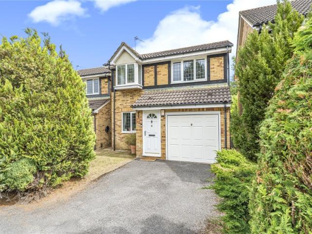 4 Kerria Way, Woking 3 bedrooms Property for lettings Seymours
