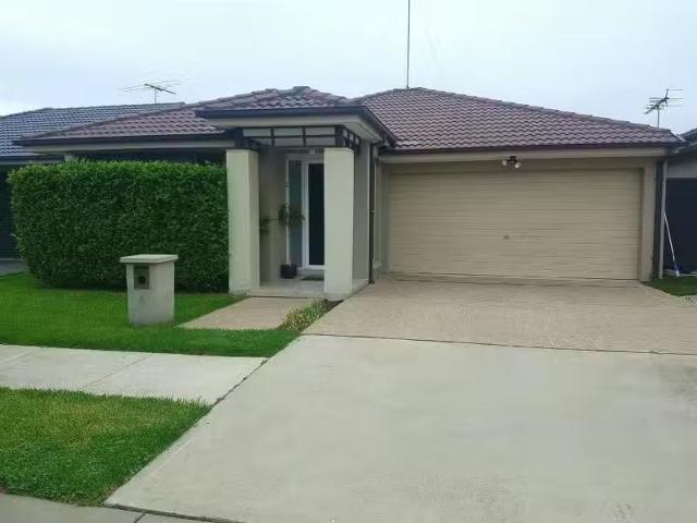 4 Kobe Street, ROPES CROSSING House for rent Listed by Brooke.