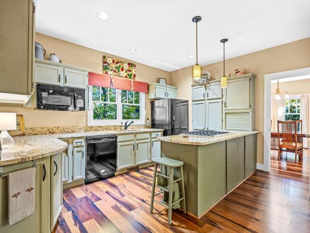 4 Lacoste Drive, Hendersonville, US, NC