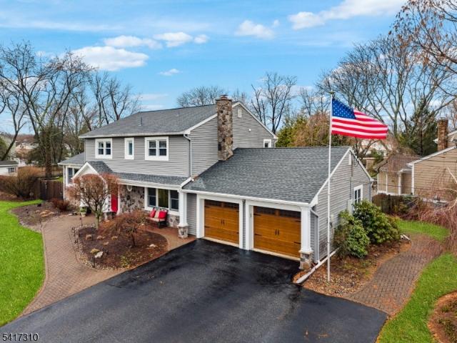 4 Lancaster Ave