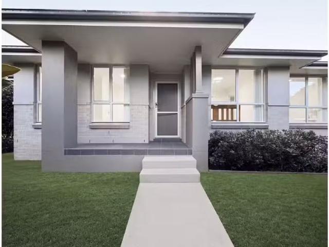 4 Lance Street, Oran Park House for rent Listed by Hayley Han.