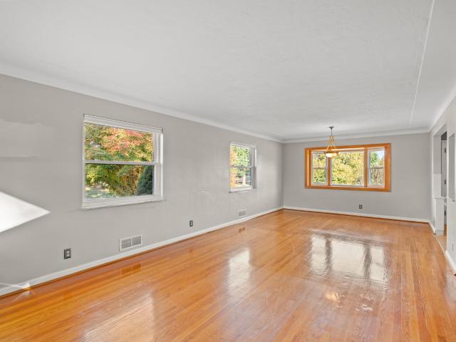 4 Langview Drive