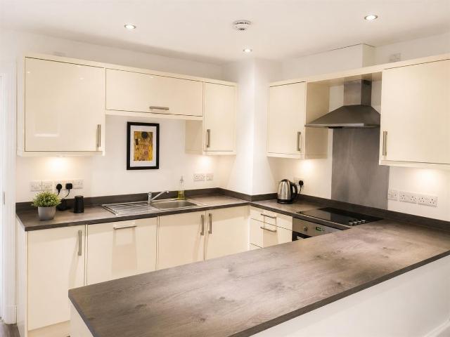 4 Lantern Court, High Street, Ely CB7, 2 bed flat to rent, £1,200 pcm | PrimeLocation