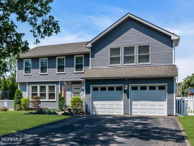 4 Laurel Crest Drive