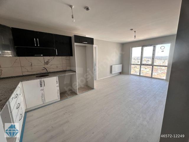 4.LEVENT METRO 1KM DÜZ YOL 2+1 SIFIR DAİRE OTOPARK GÜVENLİK