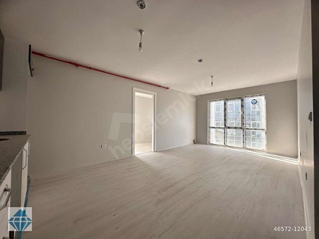 4.levent metro yakını 2+1 otoparklı güvenlikli sıfır daire