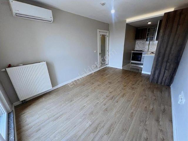 4 Levent'te Kiralık 2+1 Ebeveynli Lüks Rezidans Yüksek Kat Daire